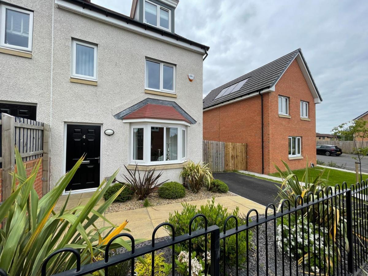 Newly Developed 3 Bedroom Home Glasgow Exteriör bild