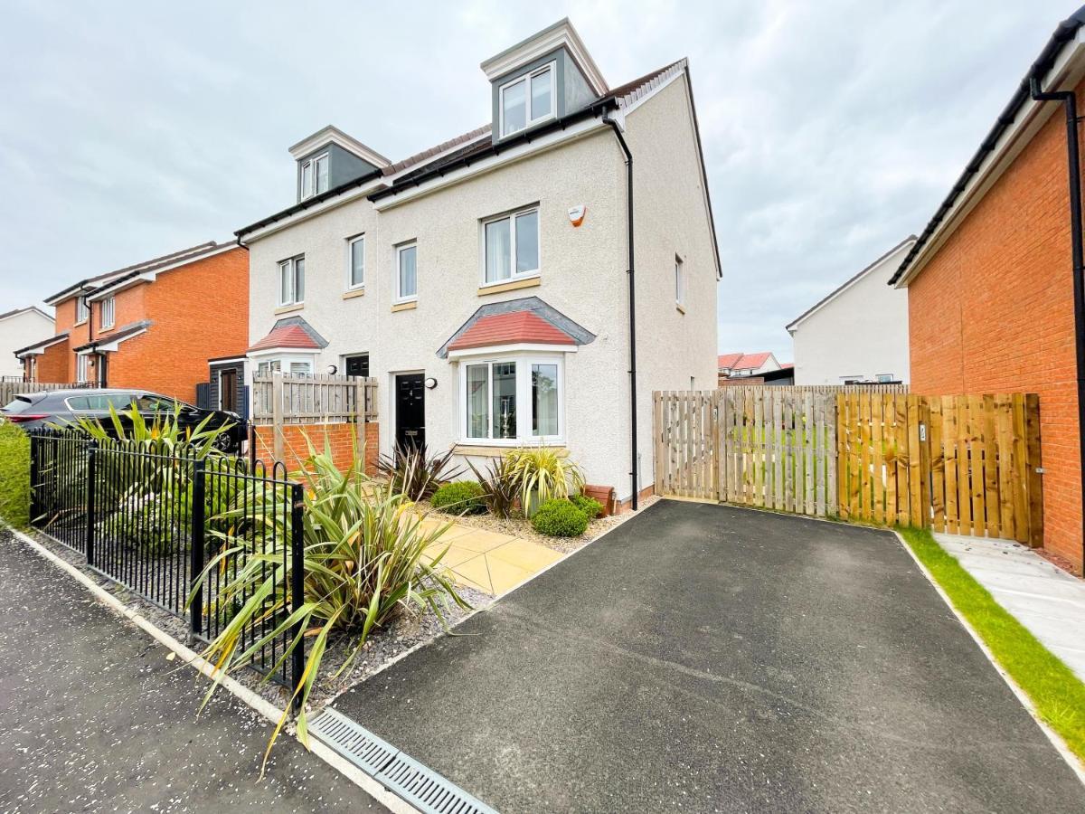 Newly Developed 3 Bedroom Home Glasgow Exteriör bild