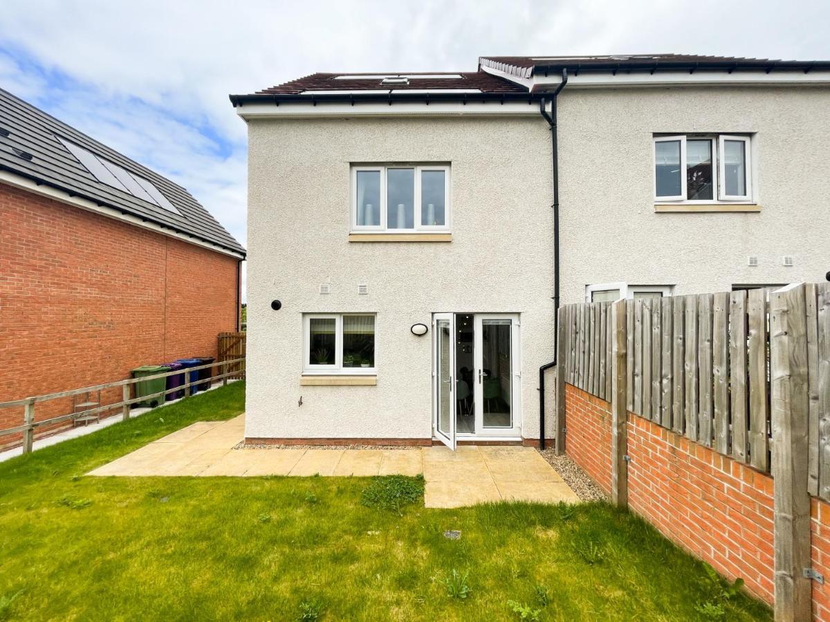 Newly Developed 3 Bedroom Home Glasgow Exteriör bild